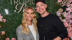 Jason Kennedy & wife Lauren Scruggs expecting first baby after IVF journey