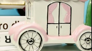 Ceramic Piggy Bank for Boys and Girls，Princess Crown Carriage Coin Bank Money Box Baby Nursery Decor，Gift for Kids