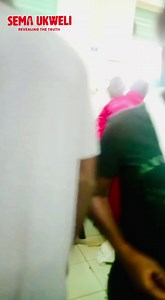 While we celebrated Mother's Day yesterday, a pregnant woman died while waiting to be attended to at Kisumu's Jaramogi Oginga Odinga Teaching & Referral Hospital. The man speaking in Dholuo is claiming that they pleaded with healthcare workers to attend to her but they didn’t. | Sema Ukweli Kenya