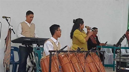 Penyanyi Batak Nyanyi Stecu | BATAK Center