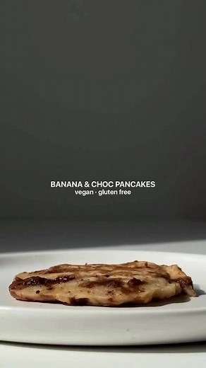 1.2K views | BANANA & CHOCOLATE VEGAN PANCAKES 丹 happy easter...