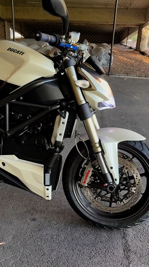 Ducati Streetfighter 1098 2010 22xxxklms on the clock Extremely fun motorbike to ride.. comfortable but so much power. serviced by us! ready for the road! Price $14000 #ducati #ducati1098 #1098streetfight | Centrepoint Wholesale