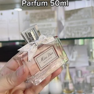 Miss Dior Gift Set Limited Edition 💯🇫🇷 ក្លិនផ្លែឈើផ្អែមលាយនឹងក្លិនផ្កាកូឡាប 💝 ក្រអូបហើយជាប់បានយូរទៀតបងប្អូនសំណប់ចិត្ត 🇫🇷💯មានស្តកនៅហាងស្រាប់ មួយឈុត = 145$ ទឹកអប់សុទ្ធនាំចូលពីបារាំងផ្ទាល់🇫🇷 https://t.me/ fNGIMXqlz5k2YjA9 | ម្លិះ Brand Shop