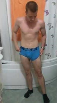 15 years old teen bodybuilder terminator muscle flexing riped muscle