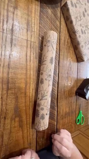 Running out of ribbon? No problem! Make your own bow from excess wrapping paper!#christmas #giftwrapping #giftwrap #giftwrappingideas #homemade #homemaker #homestead #homesteader #heritageacreshomestead #christmasiscoming #christmastime #diy #frugality #bow #custombow #giving #christmasgiving | Heritage Acres Homestead