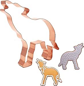 Howling Timber Wolf Copper Cookie Cutter, 4.75x4.75 inches