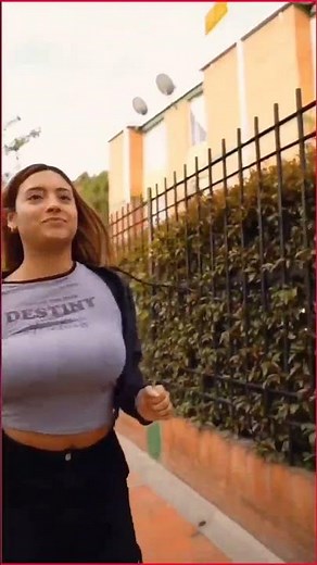 Hot Running Woman | Big Boobs Bouncing #shorts #youtubeshorts #shortsvideo #big #desi #trending