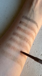 Looking for your brow shade? Check out our line-up! 👀 ✨ Blonde: for blonde hair with warm undertones. ✨ Taupe: for blonde hair with cool undertones. ✨ Medium Brown: for light to medium brown hair with warm undertones. ✨ Ash Brown: for light to medium brown hair, or gray hair, with cool undertones. ✨ Auburn: for reddish brown to auburn red hair with neutral to cool undertones. ✨ Rich Brown: for dark brown hair with neutral to cool undertones. ✨ Black Brown: for dark brown to black hair with neut