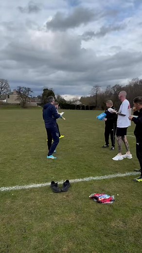 We are thrilled to sponsor the Adult team at Glenbuck & Douglas Valley Football Academy. The efforts put in by Glenbuck are truly impressive, and we take pride in supporting them again and it’s even more meaningful to us as our very own Caldo is involved with the team. A special thank you to Lee Goodwin for sorting the jerseys, and to all the players who joined us yesterday for the exciting unveiling of their new away kit! 💙⚽️🖤 #pepes #crossbarchallenge⚽️ #glenbuck #sponsors #caldofaepepes #ne