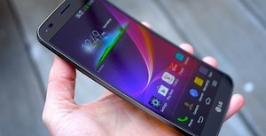 LG G Flex Ships From January 31 In US - SlashGear
