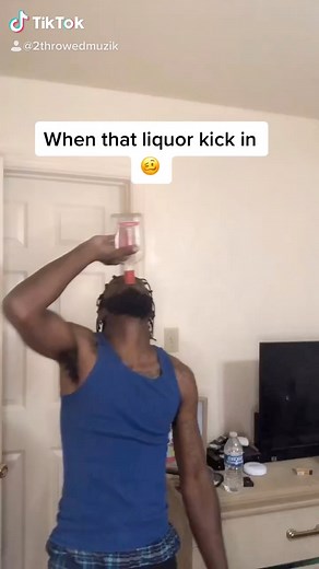 34 reactions · 4 comments | HAPPY FRIDAY若 #fridaynight #drunkdrunk #funnyvideos #jokes | Brandon Medlock | Facebook