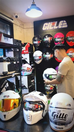 Labas mga Pearl White Lover! ayan na ang hinihintay nyo! sa dami ng Design ng ating mga Plain White ewan ko nalang ka Motozen kung wala kapang mapiling maiuuwi! Lahat ng ng mga Message nyo pag dating sa mga request Helmets di natin kayo bibiguin! palaging may bago! kaya sugod na mga ka Motozen! Kung kapos sa budget Mag dala kalang ng isang valid ID at 300-500pesos maiuuwi nyo nayan! Basta Helmets and Gears iMotozen mo! Mode of payment;Cash/Gcash/Card/Installment Brgy San Vicente 2 Bypass Road Si