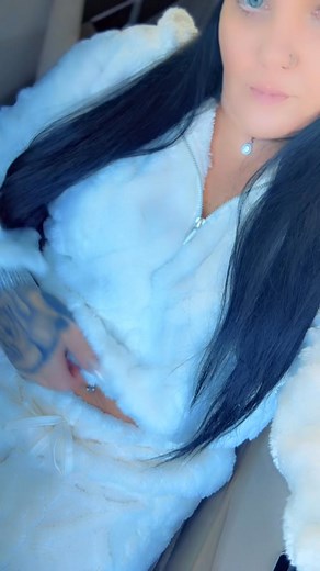 Winter mornings ❄️ #favebookreelsvideo #fypシviralシ2024 #Tennessee #single #facebookpage #reels #mercedesbenz #40andfabulous #blackhair | Josie Vinci