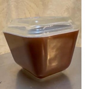VTG Pyrex Brown Small Refrigerator Dish With Glass Lid, Holds 1.5 Cups - Etsy