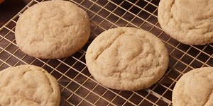 Cheesecake-Stuffed Pumpkin Snickerdoodles