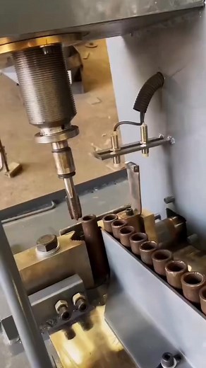 High Quality HSS thread taps, drills and automatic tapping machines with factory price welcome to consult WhatsApp 86 166 2513 3085 #sluggertaps #threadtaps #cnc #cncmachining #cncmilling #tiktok #tiktokers #svarvning #fräsning #milling #millingmachine #cncmachine #hurco #hurcocnc #design #machineshop #cncporn #cncmachinist #instamachinist #manufacturing #machining #machinist #cuttingmetal #automatic #millingtools #metalcuttingtechnology #threadmilling #machineshoplife #machinetools | Slugger Th