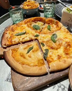 363K views · 378 reactions | These drawings on the iPhone Notes app are out of this world!  | UNILAD | Facebook