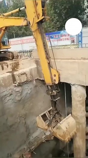 Clam shell bucket | The Creative KH