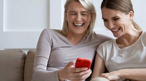 Mugast Mini Mobile Phone,Small Dual Dual Standby GSM Bluetooth Cell Phone with Built-in Voice Changer,MP3 / MP4 Player,Large Removable Battery,Red