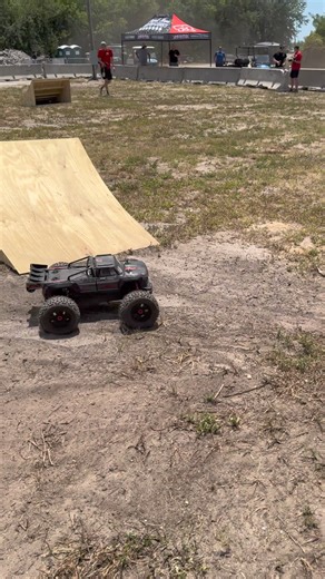 Hard on equipment? The ARRMA OUTCAST 8S is loaded with EXtreme Bash parts for even greater durability AND you can save $200 while supplies last during our ARRMAGEDDON sale! Ends May 30, 2024. (Available at your participating local hobby shop or horizonhobby.com) #horizonhobby #arrmageddon2024 #arrmarc #arrmaoutcast #outcast8s #rc #rccar #freedomfactory #cleetusmcfarland | Horizon Hobby