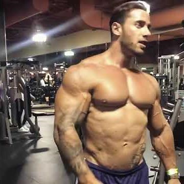 Huge big latino bodybuilder