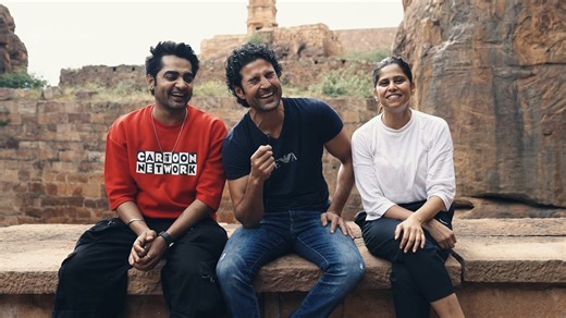 Paheliyaan boojhana toh inke baaye haath ka khel hai 😎🤝 All Episodes of #HotstarSpecials #TheSecretOfTheShiledars are now streaming. #TheSecretsOfTheShiledarsOnHotstar | JioHotstar