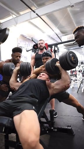 120lbs incline DB press with the greats! 🔥👊🏻 @jeremy_buendia @breonma_ @blessing_awodibu @ryancrowley97 4x Mr. Olympia Jeremy Buendia 2x Mr. Olympia Breon Ansley ‘ The Boogie Man’ Blessing Awodibu Monster Ryan Crowley… these are the moments I live for. Jeremy & Breon are two people who welcomed me into the industry very early on when I was only 15 years old… and now just 24 hours after competing at the Olympia this year they’re here training. Beyond blessed & grateful to be surrounded by the 