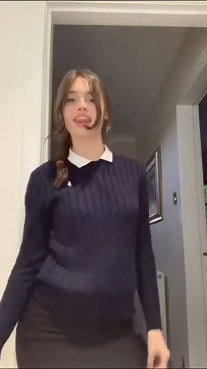 Unexpected 🤑 Did you see 🩲🌮 WOW 🔥 Hot DownBlouse