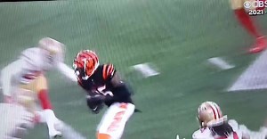 Skinny post 'sit' .. finding the soft spot in the zone. | SpreadOffense.com