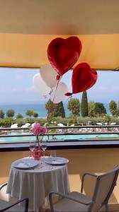 Aria romantica, palloncini che danzano al vento… e l’Hotel Caesius Thermae & SPA Resort diventa il palcoscenico perfetto per i tuoi momenti più importanti 🎈 🎥 video di Jillian A., nosta ospite 👉🏼 www.hotelcaesiusterme.com | Hotel Caesius Thermae & SPA Resort