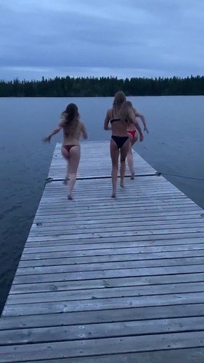 The ice just melted, and cold is an understatement 😂 #firstswimoftheyear #fyp #freezing