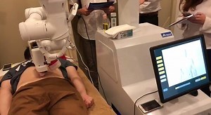 45K views · 422 reactions | Meet Emma, the robotic masseuse stationed at a traditional Chinese medicine clinic. str.sg/4CdM | The Straits Times | Facebook