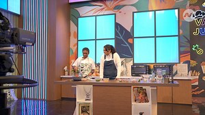 The semi-finals take a thrilling turn with the Mystery Round! Rheya and Krissh face a surprise dish, testing their adaptability and culinary skill on the spot 🍛. Catch #VasanthamJuniorChef2, now on mewatch 👩🏽‍🍳👨🏽‍🍳! go.mediacorp.sg/VasanthamJuniorChef2_EP10 #mediacorpVasanthamJuniorChef2 | Ungalukkaga Mediacorp