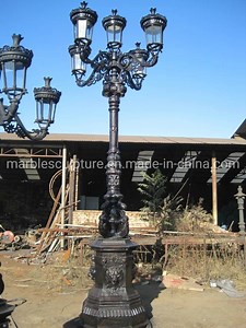[Hot Item] 3 Heads Decorative Outdoor Lighting Pole Three Arms Waterproof Garden Lamp Post Traditional Street Light Antique Wrought Cast Iron Lamp for Backyard Gate Posts