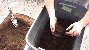 Check it out! The SECRET INGREDIENT that will make your homemade seed starting mix just as good as the professional stuff. | MIgardener