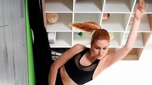 Vertikales Video. Heimturnen. Dehnübungen. Morgendliches Training.: Stockvideos & Filmmaterial (100 % lizenzfrei) 3528325057 | Shutterstock