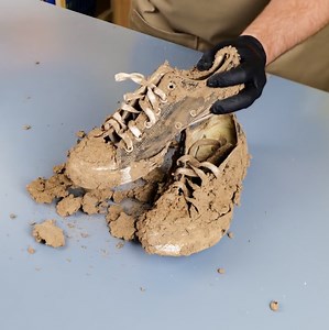 272K views · 2.1K reactions | Revamping the Dirtiest Old Classic Sneakers From Grimy to Glam | Wood Mood | Facebook