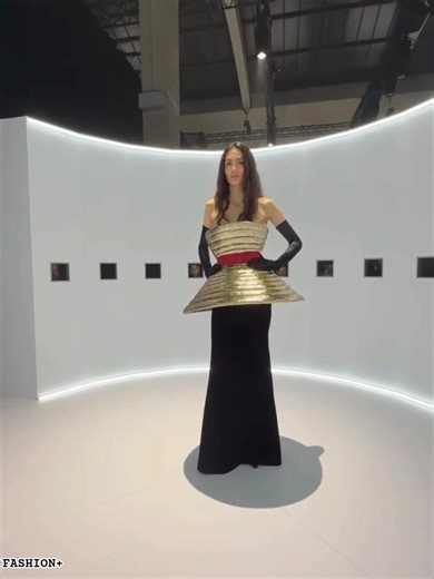 Fashion show #beachwear #swimsuit #fashionweek #model #runway #luxury #louisvuitton #parisfashion