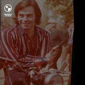 Szécsi Pál vajon a Gedeon bácsi című dalát viccnek szánta vagy komolyan gondolta? Ez már sajnos örök rejtély marad számunkra, de ettől a kérdéstől eltekintve hallgassuk meg a dalt! #dunatv #retro #video | Duna Televízió