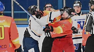 Hokejová KL: Víkendové výsledky opět překopaly tabulku, vede Hradec