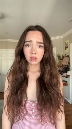 Ruby Jay on Instagram: "🙂‍↕️🤏🏻"