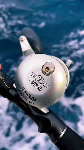 Battle-tested Tern2 400! 📷 @ko.fishing.co.21 . . . . . . #FishAccurate #AccurateFishing #Accurate #MadeinUSA #Smallreelsbigfish #FishHard #Fishing #Angler #Fishinggear #Accuratefishingreels #AccurateFishingProducts | Accurate Fishing