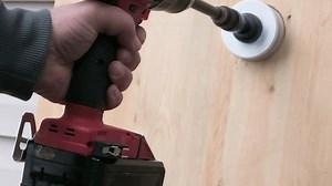 Perçage d'un trou pour installer le : vidéo de stock (100 % libre de droit) 3987423823 | Shutterstock