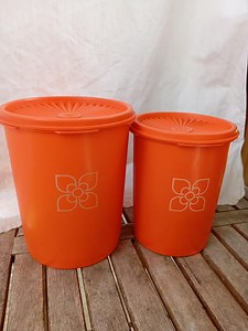 TUPPERWARE Vintage Medium Box - Etsy Australia