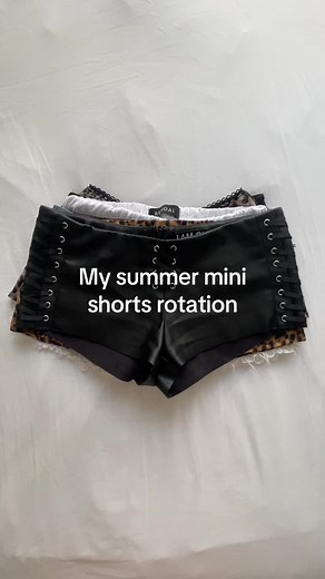 Summer Mini Shorts Rotation: Trendy Styles for Hot Days