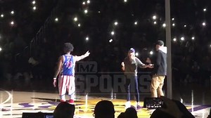 Globetrotters Serenade Reese Witherspoon & Hubby with 'My Girl'