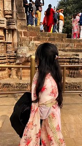 Shathi ko Sun Temple Ghuma Diya✌️❤️ . . . . . The Konark Sun Temple is a breathtaking 13th-century Hindu temple in Odisha, India, dedicated to the Sun God Surya. This architectural marvel is designed in the shape of a chariot, with 24 intricately carved wheels and seven horses. It’s a masterpiece of Kalinga architecture and a testament to ancient Indian craftsmanship. . #shathiprakashvlogs #couplegoals #suntemple #suntemplekonark #odisha #odishatourism #interfaith #lovemarriage #cutecouple | Pra