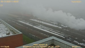 As the weekend draws to a close we will leave you with a winter clip from #York this morning as 46115 ‘Scots Guardman’ heads for Holgate sidings 🚂 See you all tomorrow for another week of action 🎬 Rebecca & Jamie ☃️ | Railcam
