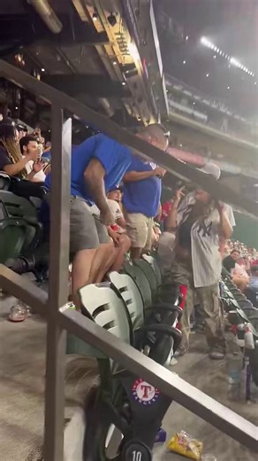 Crazy fight breaks out between fans at New York Yankees vs Texas Rangers game in Arlington TX4-27-2026 #fight #texas