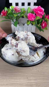 1.2M views · 8.1K reactions | Homemade chocolate chip ice cream with cream and creamy condensed milk. | Super Recipes | Facebook